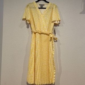 Lark +Grey Dress M Floral Dress